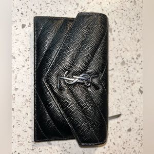 CASSANDRE MATELASSÉ ZIPPED FRAGMENTS CARD CASE